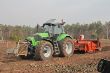 Deutz Agrotron TTV 630 mit Farmax Tiefspatenfräse_07.jpg