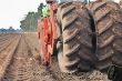 Deutz Agrotron TTV 630 mit Farmax Tiefspatenfräse_06.jpg