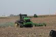 John Deere 9530T mit John Deere 2210.JPG